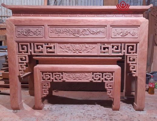 chất liệu gỗ hương đóng bàn thờ