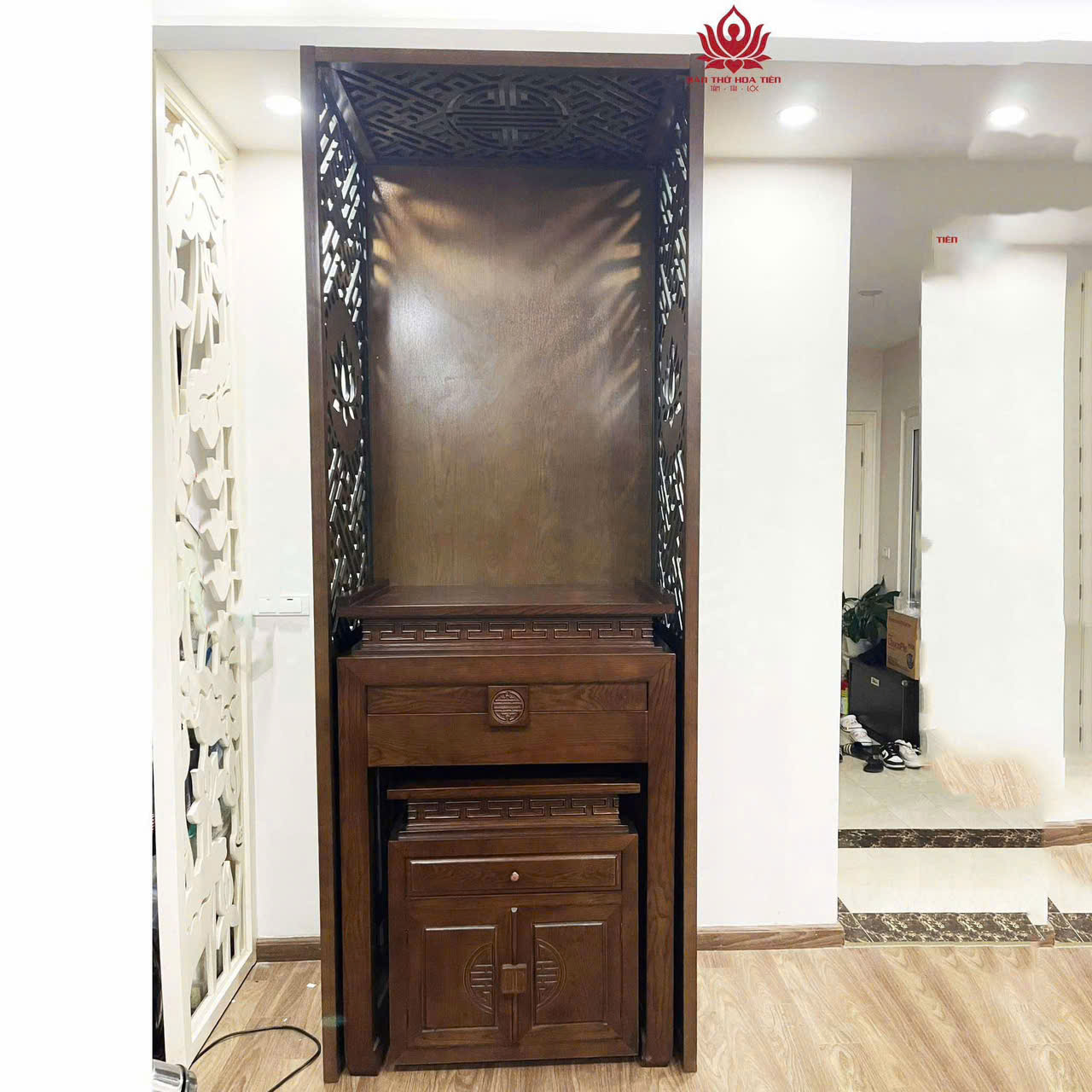 Chia Sẻ Kinh Nghiệm Chọn Bàn Thờ Đứng Chung Cư Từ Khách Hàng Hoa Tiên