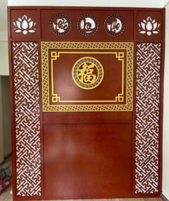 Có Nên Dùng Vách Ngăn Bàn Thờ? Khi Nào Là Cần Thiết?