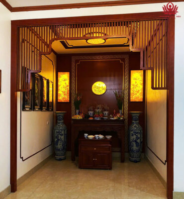 Bàn Thờ Hoa Tiên Mách Bạn Tầm Quan Trọng Của Kích Thước Và Hướng Đặt Bàn Thờ Trong Phong Thủy
